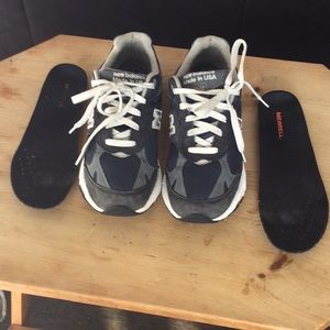 Men's new balance sneakers sz11 used and light damage no inside lined